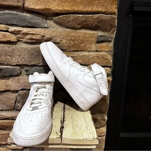 White Nike Air Force 1 mid High-Top Sneakers men’s size 13